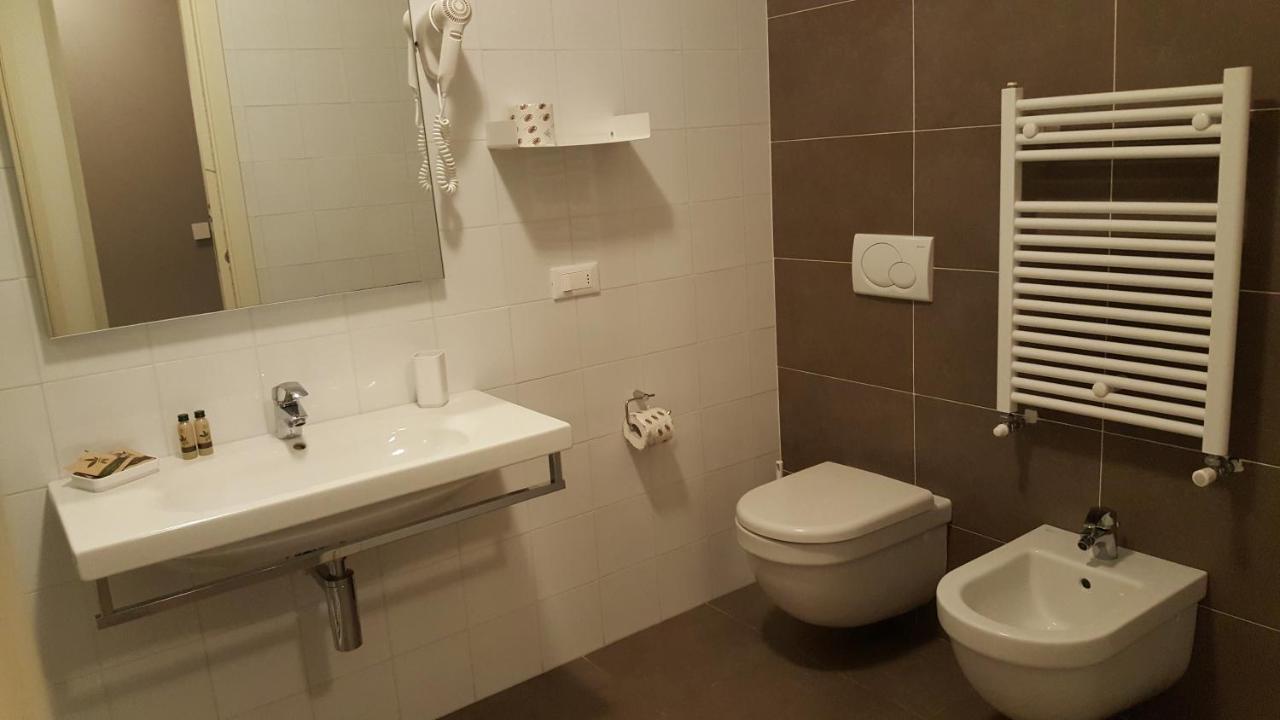 Riviera Palace Residence Loano Ngoại thất bức ảnh